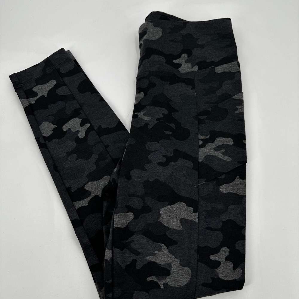 Cabi Womens Camouflage Pocket Leggings Size Small‎ High Rise Activewear
